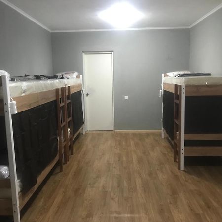 Ararat-Borschagovskaya Hostel Kiev Luaran gambar