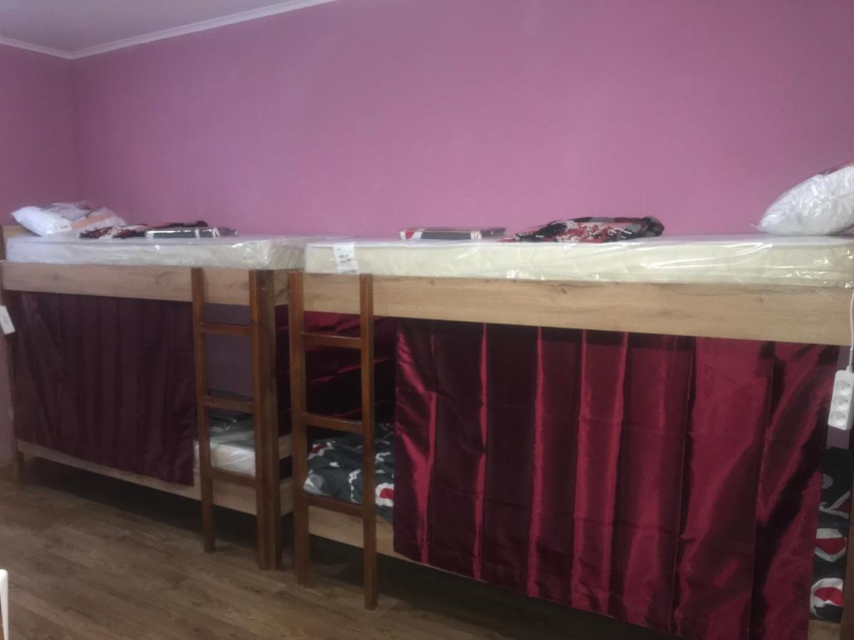 Ararat-Borschagovskaya Hostel Kiev Luaran gambar